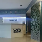 16 - Rainbow Complex סאני ביץ'